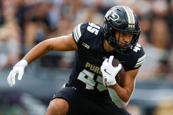 nickarvinsports's tweet image. Odom made a point to mention the character of Purdue running back Devin Mockobee today at media days.
The senior back is just 1,200 yards away from being the leading rusher in Purdue history.