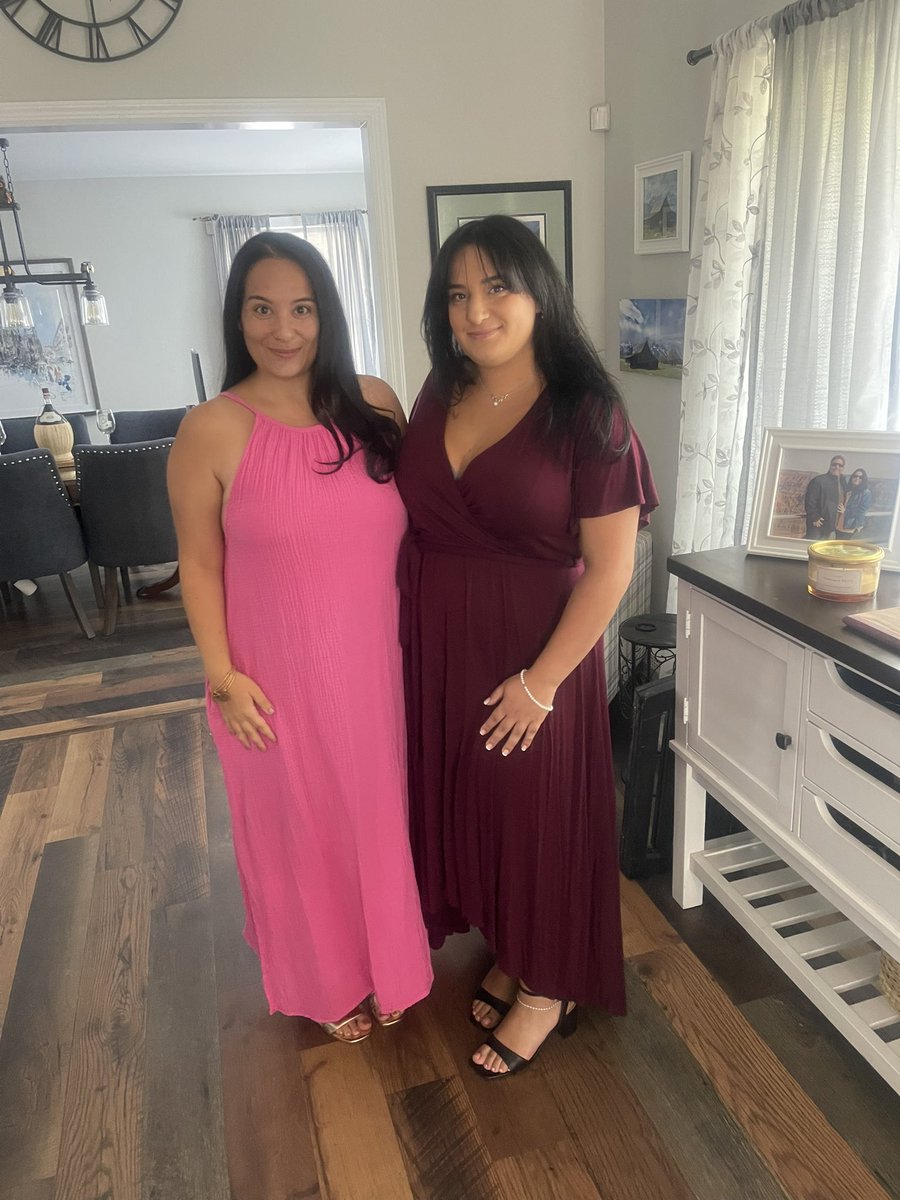 KaylaSaysMore's tweet image. We clean up nice 👯♀️
(Also for those who remember my sister Cassie from The Rock video: she is overjoyed about Hulk Hogan kickin it 💀)