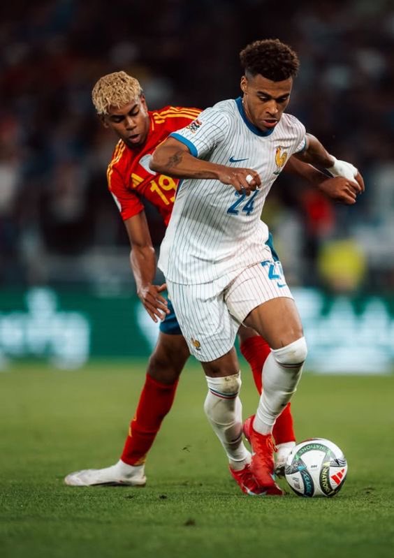 SeydinaOfficial's tweet image. Unpopular Opinion :
DΓ©sirΓ© DouΓ© a fait une meilleure saison que Lamine Yamal.