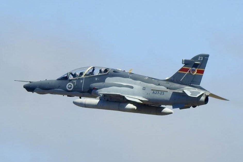 cqplanespotting's tweet photo. A bit local of #FastJetFriday action during Exercise @TalismanSabre 2025 (#TS25) has been provided the @AusAirForce (#RAAF) BAe Hawk 127 lead in fighters completing sorties out of #Rockhampton Airport.
They are deployed from No. 76 Sqn based out of RAAF Base Williamtown in NSW. https://t.co/n9GBYuN3Qs