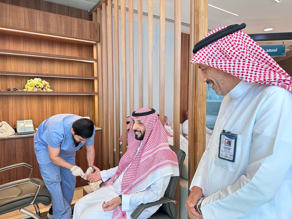 ClusterQassim's tweet image. فريق الصحة العامة في مستشفى الرس يُفعّل حملة للكشف المبكر عن السكري واعتلال الدهون في بلدية الرس لتحسين جودة الحياة والوقاية من المضاعفات.