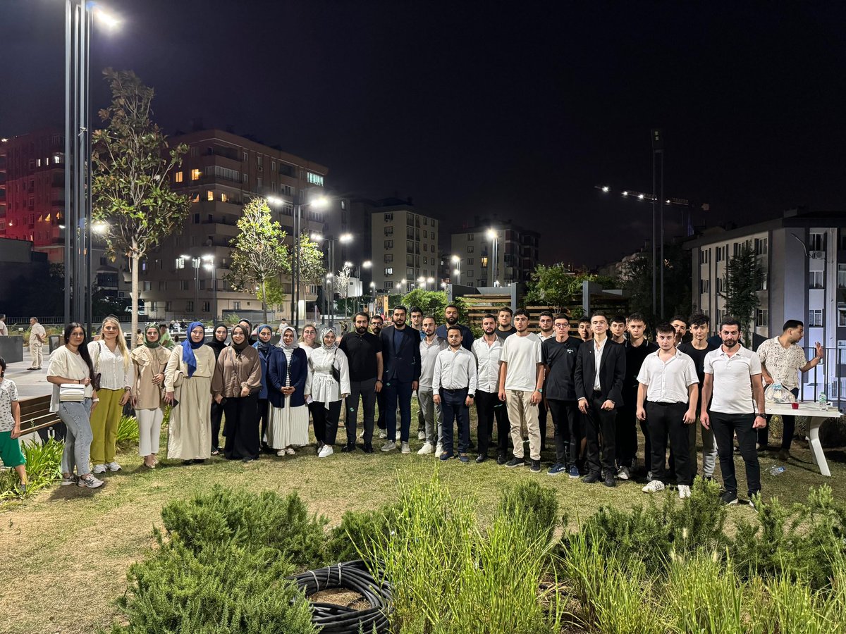 AK Gençlik Üsküdar (@akgencuskudartr) on Twitter photo 📍Üsküdar Mimoza Parkı
“Mahallede Genç İz” programımızı İl Başkan Yardımcımız <a href="/hamzatasdemir4/">Hamza Taşdemir</a>’in katılımlarıyla gerçekleştirdik.
#AKGençÜsküdar olarak gençliğin enerjisini ve dinamizmini güçlendirmeye devam edeceğiz.
#AşkınAdıÜsküdar 📍Üsküdar Mimoza Parkı
“Mahallede Genç İz” programımızı İl Başkan Yardımcımız <a href="/hamzatasdemir4/">Hamza Taşdemir</a>’in katılımlarıyla gerçekleştirdik.
#AKGençÜsküdar olarak gençliğin enerjisini ve dinamizmini güçlendirmeye devam edeceğiz.
#AşkınAdıÜsküdar