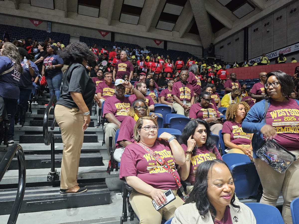 WHS_Seminoles's tweet photo. Westside Seminoles kicked off the new school year at the 2025-2026 Convocation. The faculty & staff were proud of Scholar Joel James as he took the podium to share his personal motivation as a Westside student.
#Built4Bibb #WestsideWinsEveryDay #WestsideWinning #WestsidePride https://t.co/9GvzUvZ7cL