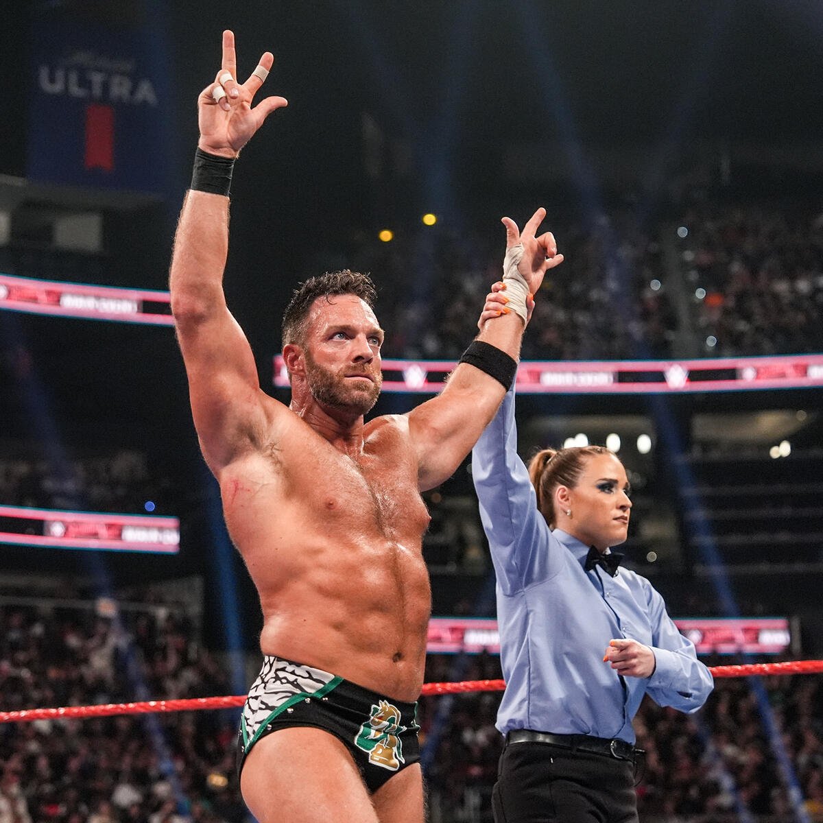 TribalMegastar's tweet image. 馃毃 LA Knight was scheduled to lose to Seth Rollins at SNME, with the plan being for him to get his win back at SummerSlam in a rematch. It's unclear if creative will pivot to something new for Knight.
Hopefully Knight doesn't end up missing SummerSlam 馃檹
(BodySlam Net)