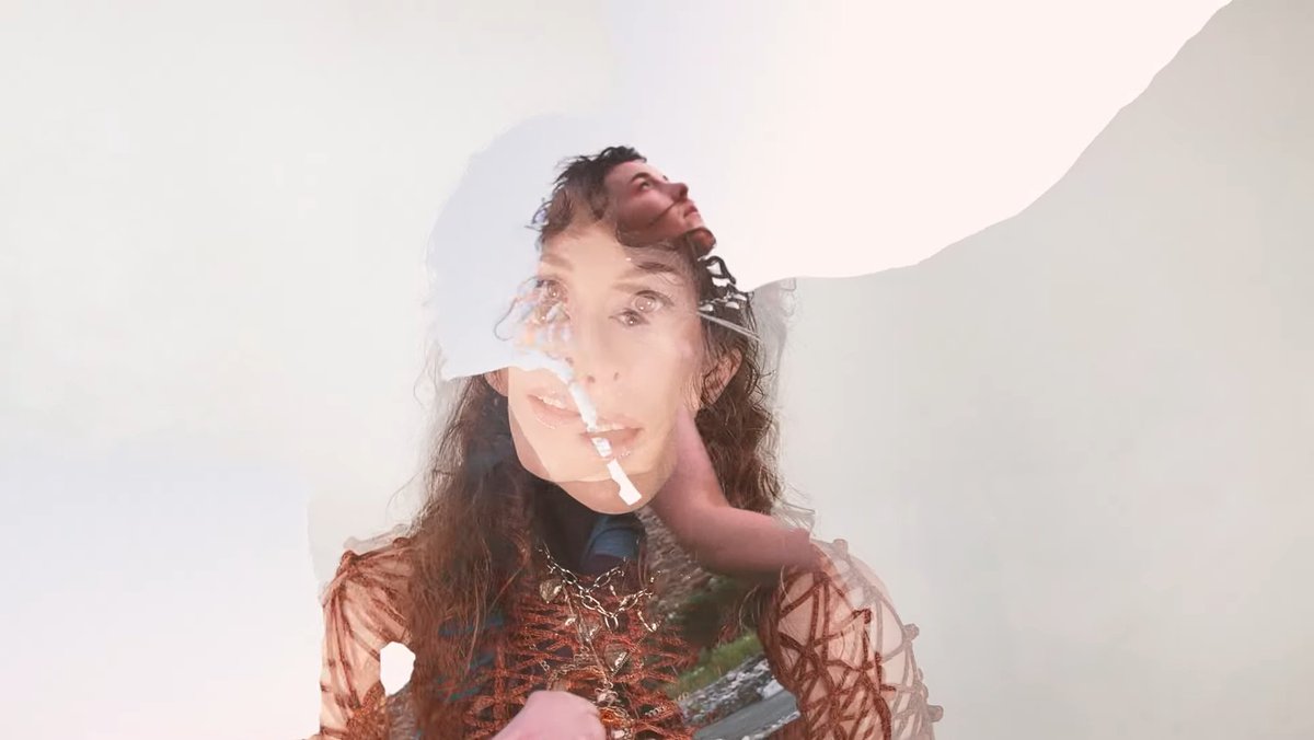 tecoapple's tweet image. 🎧 Purity Ring lança videoclipe do single “place of my own”.
🔗 tecoapple.com/2025/07/10/pur…