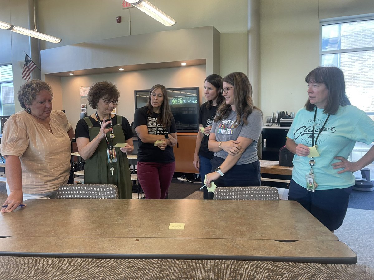 jtalburt's tweet image. .@officialSPS Librarians gathered together for professional learning and collaboration during the summer option of #TeachForward! #spslib #SPSCurriculum 📚❤️📚