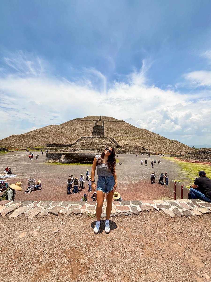 SunDevilBeachVB's tweet image. Big 12 Beyond Borders 🇲🇽

Last week, Arden Besecker represented @TheSunDevils in Mexico as part of the @Big12Conference Beyond Borders program. She participated in activities with student-athletes and administration from other Big 12 schools! 💛

#SandDevils /// #ForksUp