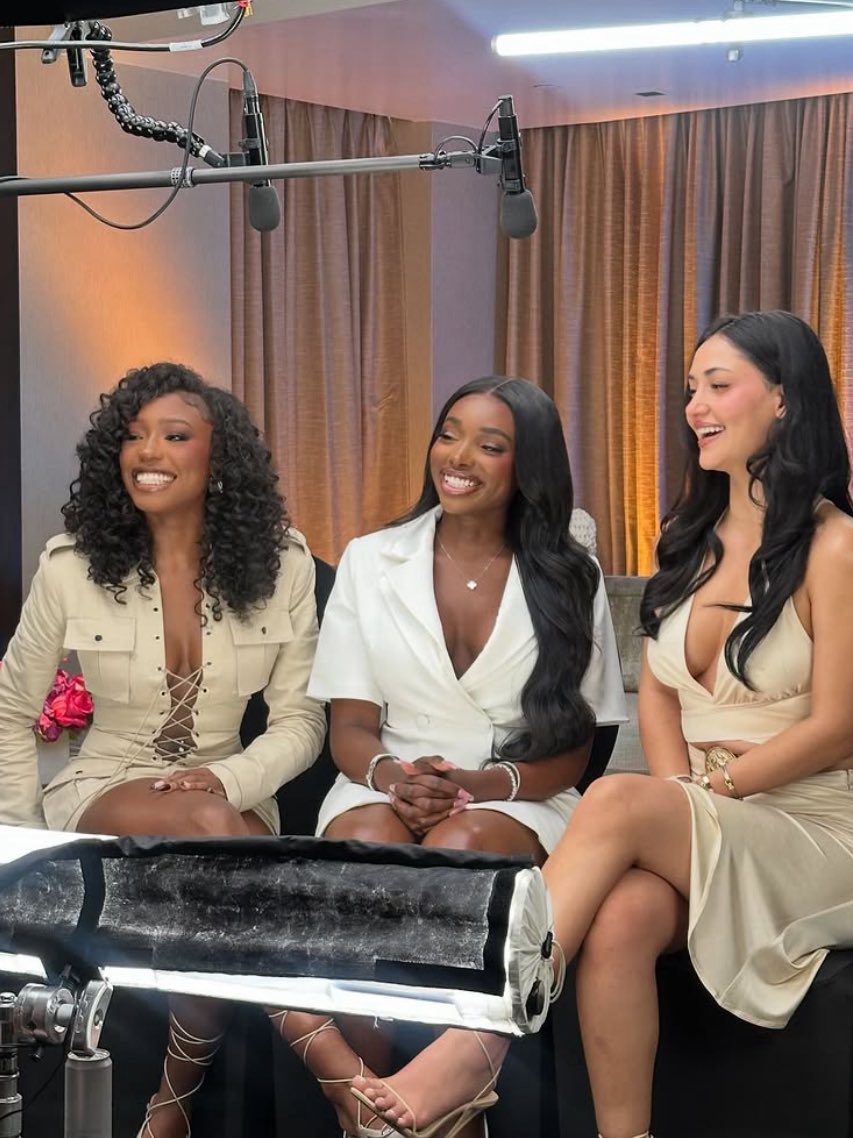 tvtalkbaddie's tweet image. Ik yall feel like #BeyondTheVilla is boring because yall are drama centered ppl but I personally be excited to see my favs on there 😭 idk I just love seeing wholesome PPG/PPGM moments 🫶🏽 #LoveIslandUSA