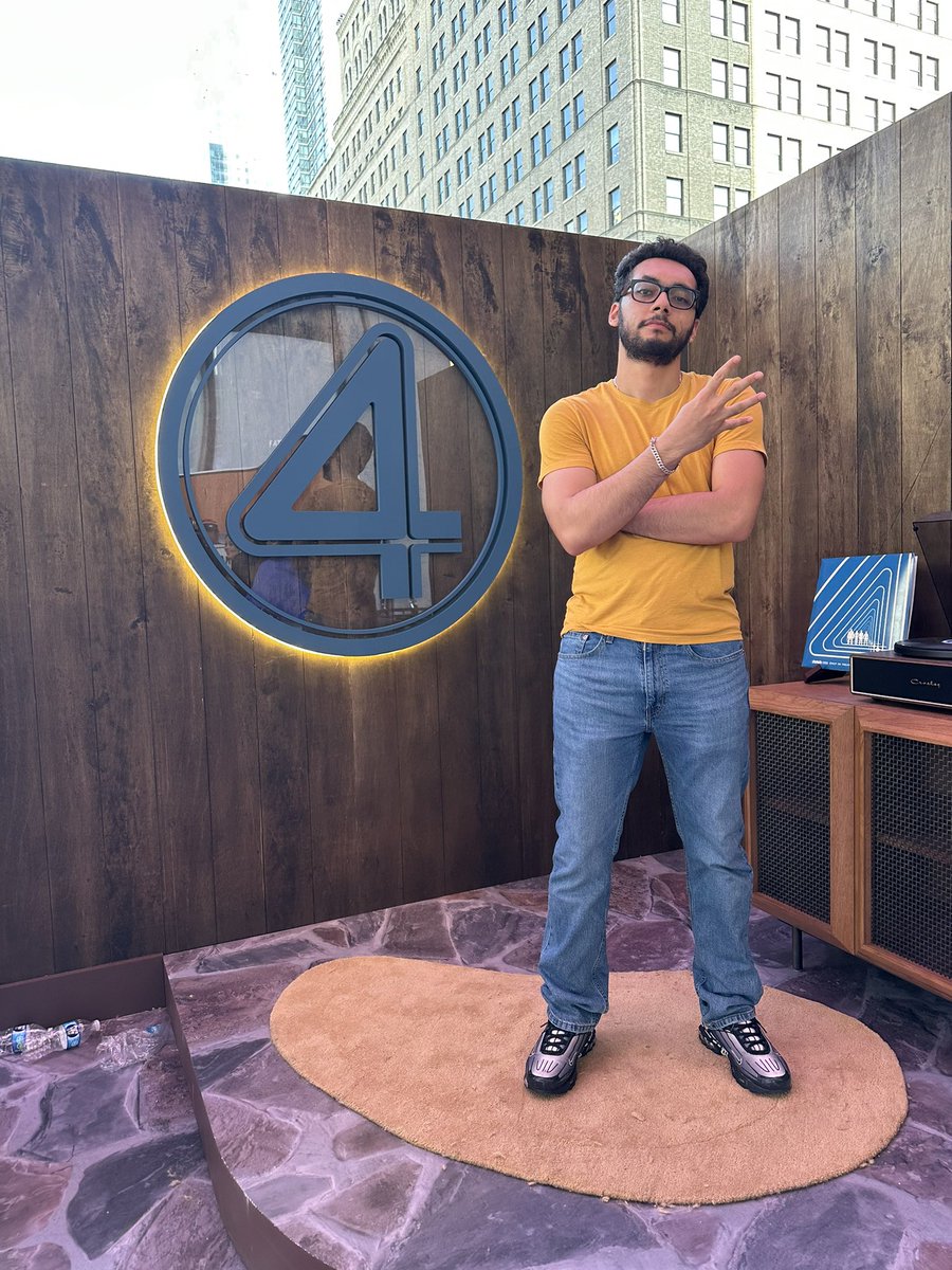 AtlasPharaoh's tweet image. Hold these 4s real quick would ya 🤣