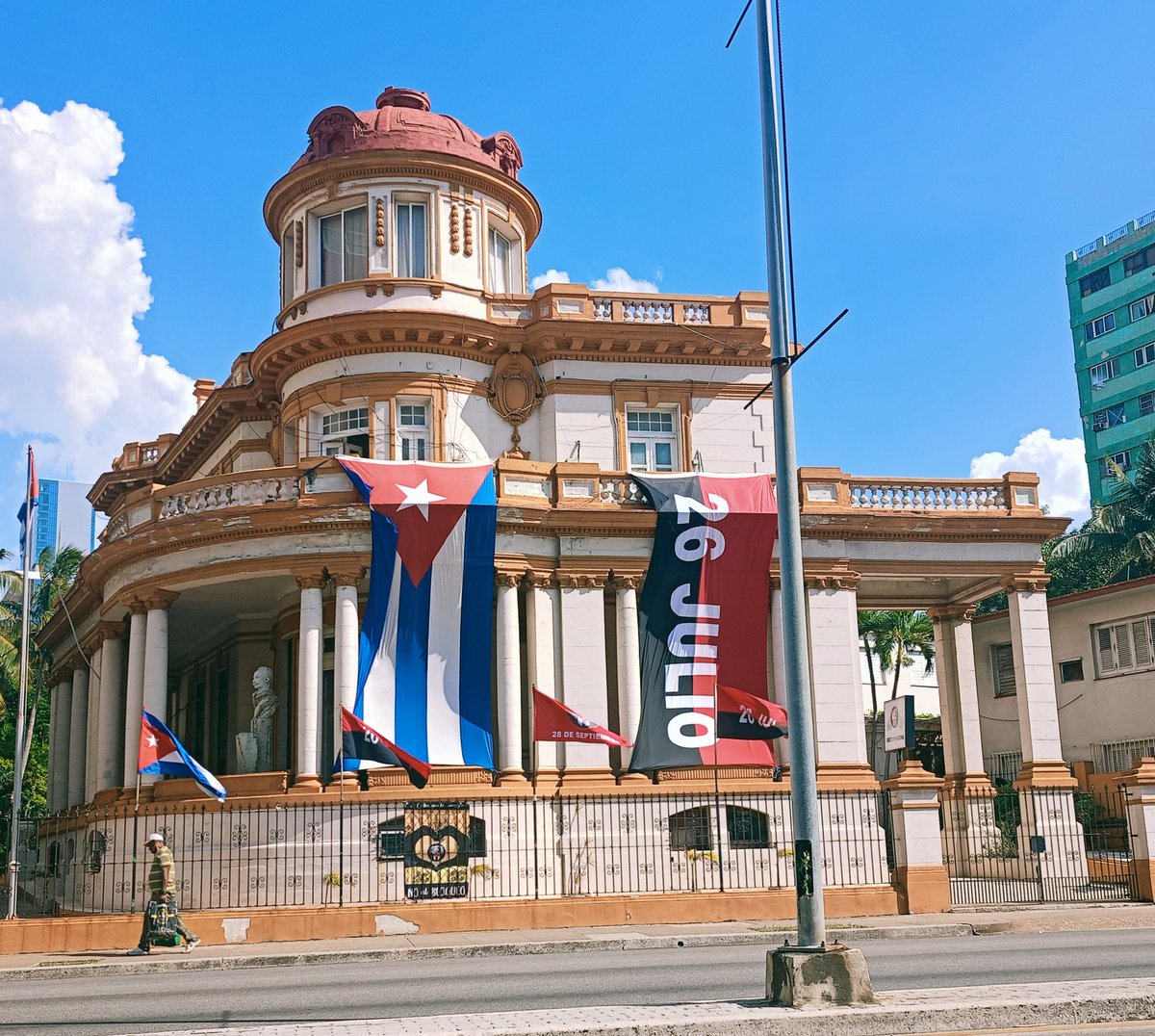 ¡Los #CDRCuba en 26! #Cuba #CubaEstáFirme
#LaLuchaNoHaCesado