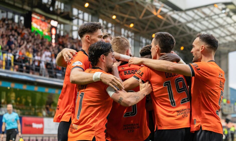 thecouriersport's tweet image. Dundee United 1-0 UNA Strassen: Jim Goodwin outlines mixed feelings after narrow Euro victory dlvr.it/TM5pDc