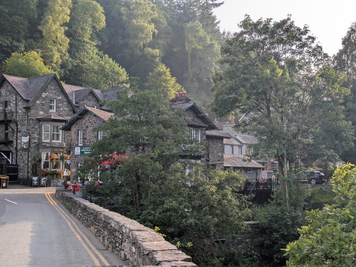 __LeftistVegan's tweet image. Today my wife and I made our way to Northern Wales to a village called Betws-y-Coed it's an absolute fairy tale π
