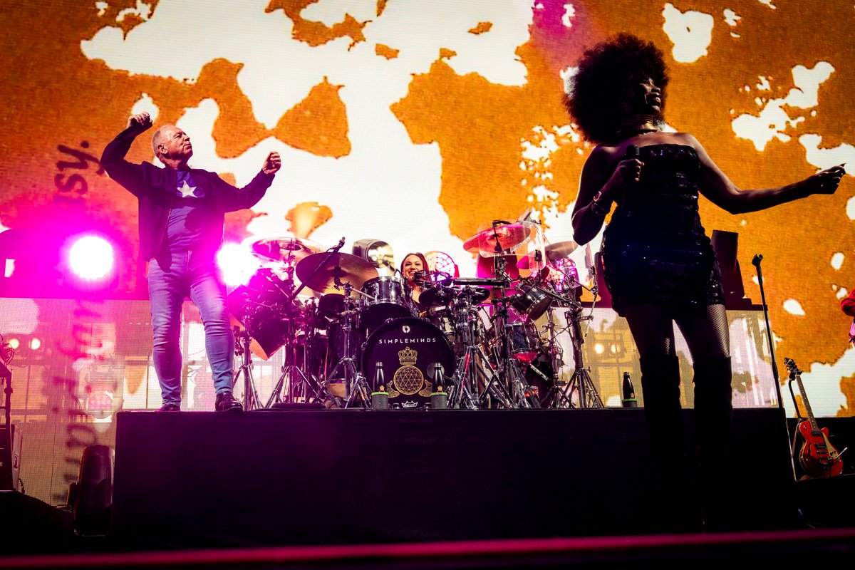 LuccaSummerFest's tweet image. Simple Minds, musica che attraversa il tempo con immutata energia! Grazie per questa serata fantastica!

#LSF25

Foto di Francesco Prandoni