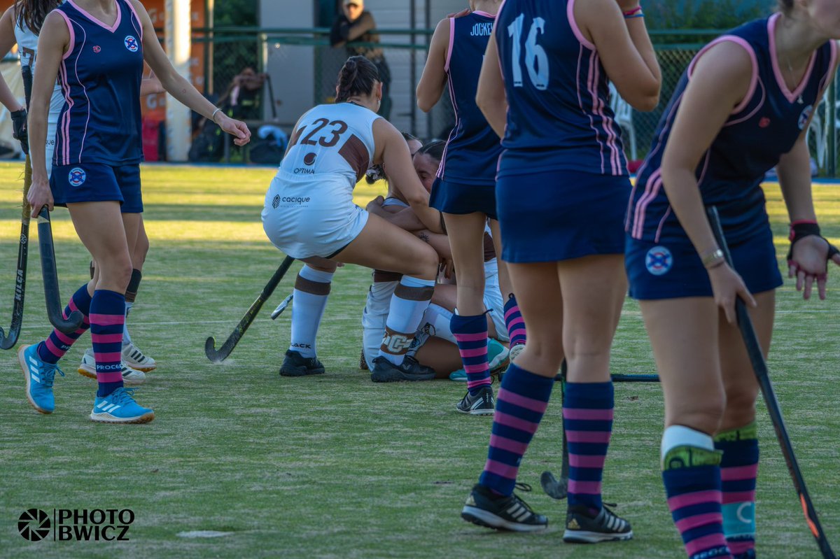 [Hockey] #PrimeraG 🏑 Nuevo triunfo Calamar que se afirma en la cima

✍🏻 La crónica del partido de las líderes del torneo: cap.org.ar/2025/07/nuevo-…

#SiemprePlatense🤎