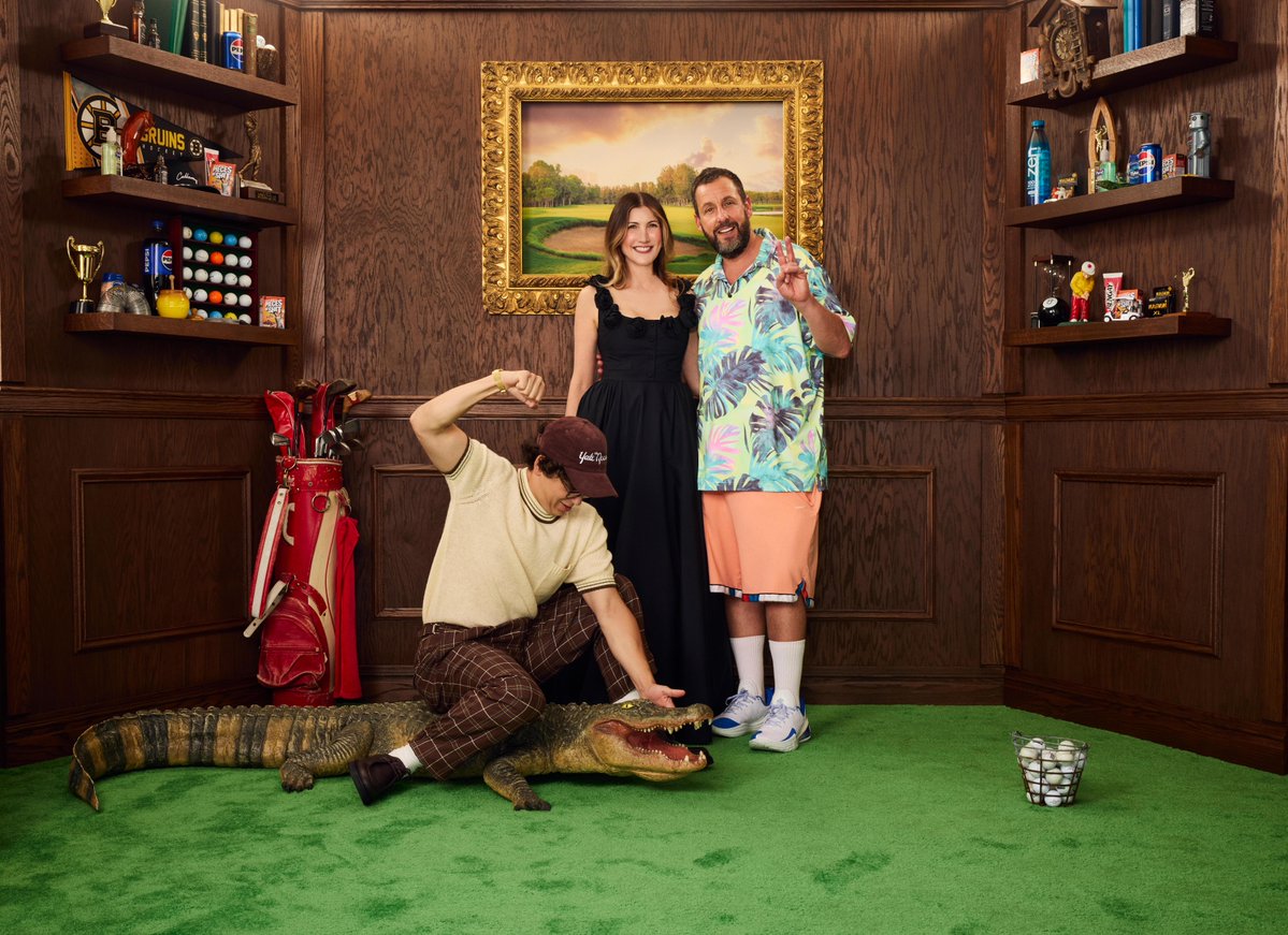 NetflixFR's tweet image. Adam Sandler. Benito Antonio Martínez Ocasio.
Le film HAPPY GILMORE 2, c’est dispo.