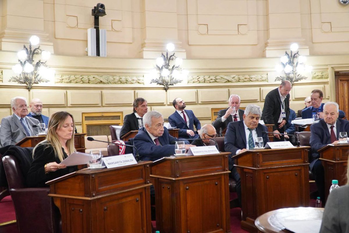 LioneCattalini's tweet image. Hoy iniciamos las audiencias de la Comisión de Poder Judicial y otros Órganos Constitucionales, recibiendo a representantes de la Defensa Pública, el Ministerio Público de la Acusación y la Corte Suprema.
Seguimos construyendo, con diálogo y participación, una Constitución más…