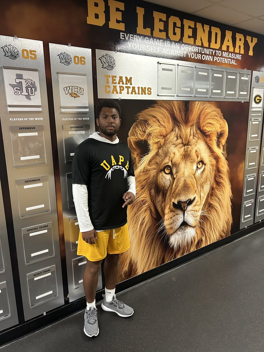 therealjpgreen's tweet image. Very blessed and honor to go back to the #SWAC. Also to say I am the Assistant Quaterbacks Coach at The University of Arkansas Pine Bluff.  #UAPB 
1 Peter 2:9 
Esther4:14-16
Isahia 43:19 
Great things Coming.