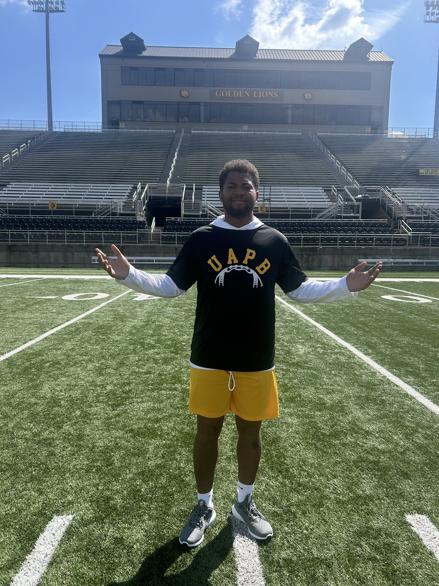 therealjpgreen's tweet image. Very blessed and honor to go back to the #SWAC. Also to say I am the Assistant Quaterbacks Coach at The University of Arkansas Pine Bluff.  #UAPB 
1 Peter 2:9 
Esther4:14-16
Isahia 43:19 
Great things Coming.