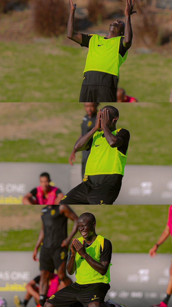 IttiMania's tweet image. يالها من لقطة!

فرحة الاسطورة كانتي بالفوز في مناورة اليوم 😂😂💛💛💛💛💛💛