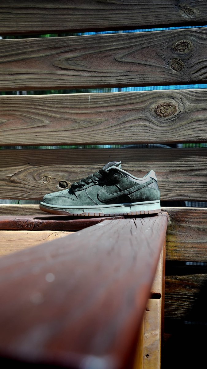 The Nike SB Dunk Low Pro B returns in Sequoia. A nod to the silhouette that laid the groundwork for SB, this update blends late-'90s DNA with modern skate tech.

Release Details:
• Saturday, July 26
• In-store at 11 AM EST
• Online at 1 PM EST
• Sizes 5M–14M
• MSRP $130
•