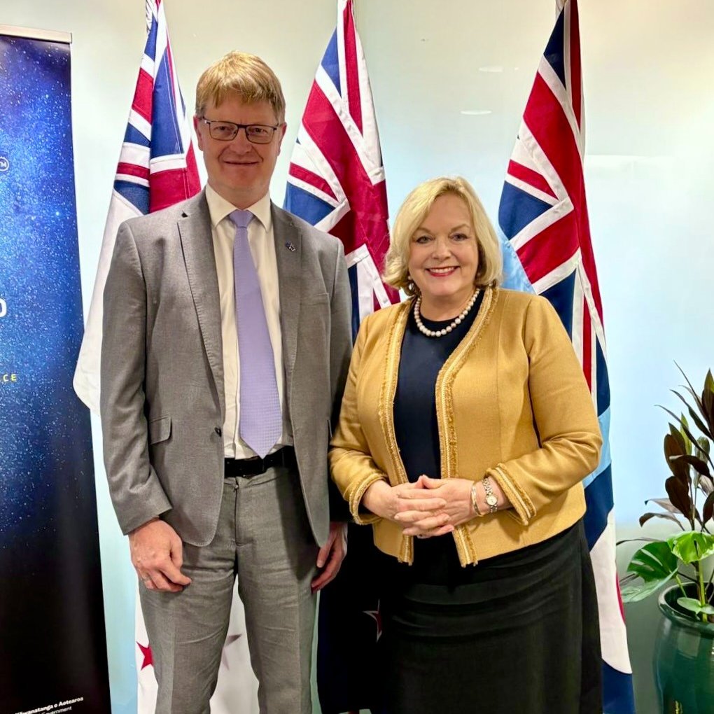 LMeredithEU's tweet image. Excellent discussion with Hon @JudithCollinsMP on deepening ๐ช๐บ๐ณ๐ฟ strategic ties in defence, space, and digital. Shared ambition, shared values. Looking ahead to more on this at the EUโNZ Business Summit 23/24 October. #StrongerTogether