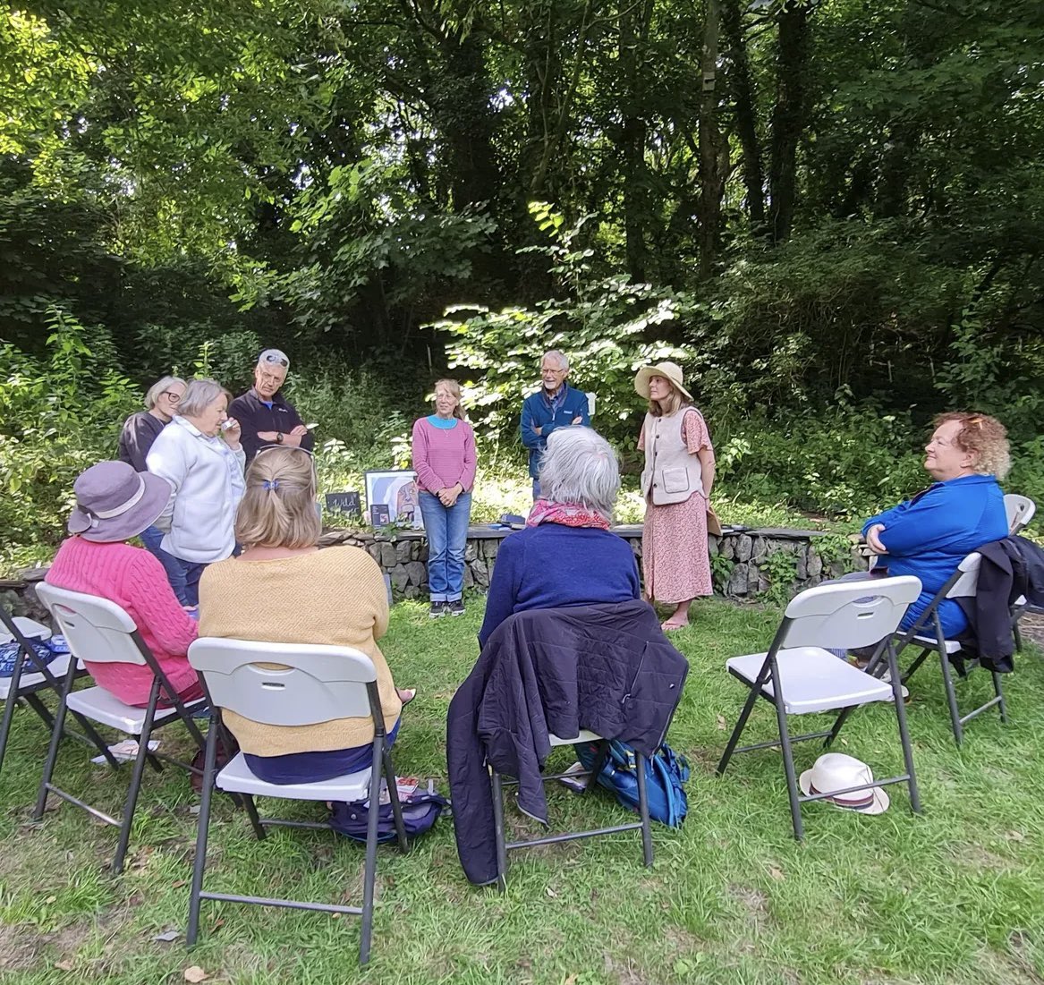 DrElizabethMac1's tweet photo. Back at the very special #dewisacre for more #philosophyinthewild ‘finding hope in mixed communities’ &amp; this time - with the adults! It means the world to us that the adults relished this event, fell in love with the wisdom of @MidgleyQuotes &amp; that Ned the cat was so happy &amp; 1/3 https://t.co/WOijZYjySp