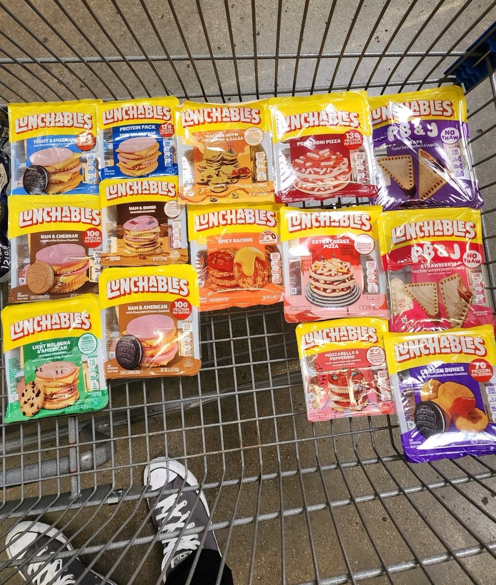 DylanDyylas's tweet image. lunchables tier list tomorrow

what am i doing with my life man