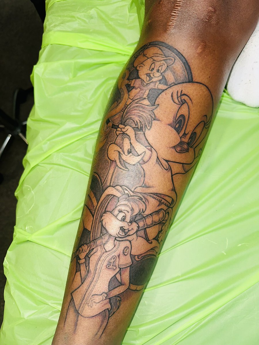 lothephenom's tweet photo. 1 more session and the sleeve will be complete 😎 https://t.co/xnRPmDFJ3Q