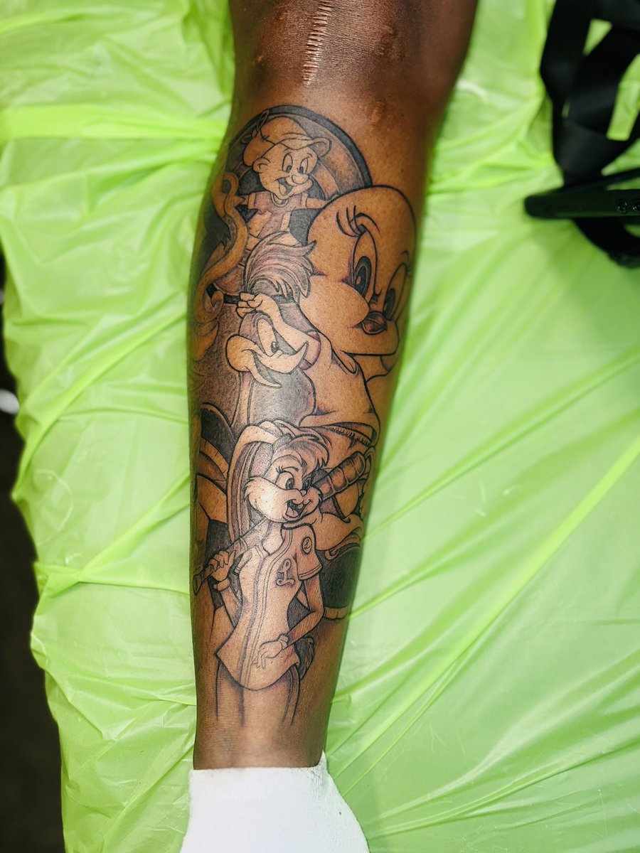 lothephenom's tweet photo. 1 more session and the sleeve will be complete 😎 https://t.co/xnRPmDFJ3Q