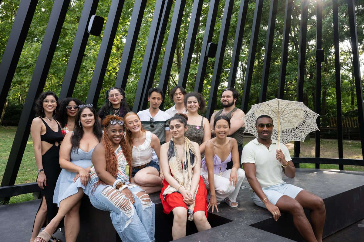 PublicArtFund's tweet image. It was so wonderful to spend a summer afternoon with Friends who joined us for a picnic hosted by our Friendship Ambassador, Isabella. Become a friend and stay tuned for more moments to connect with us! 👀
Link: bit.ly/4j5sDrT
📸: Filip Wolak