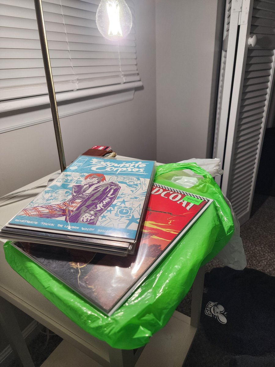 Solo86B's tweet image. Checked into the Airbnb, nightly reading completed, ready for Galaxy Con Raleigh tomorrow!!!!