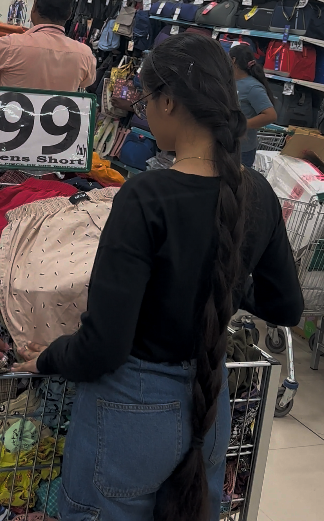 longHair_Hub's tweet photo. Long braid candid https://t.co/4VIsLIq6Za