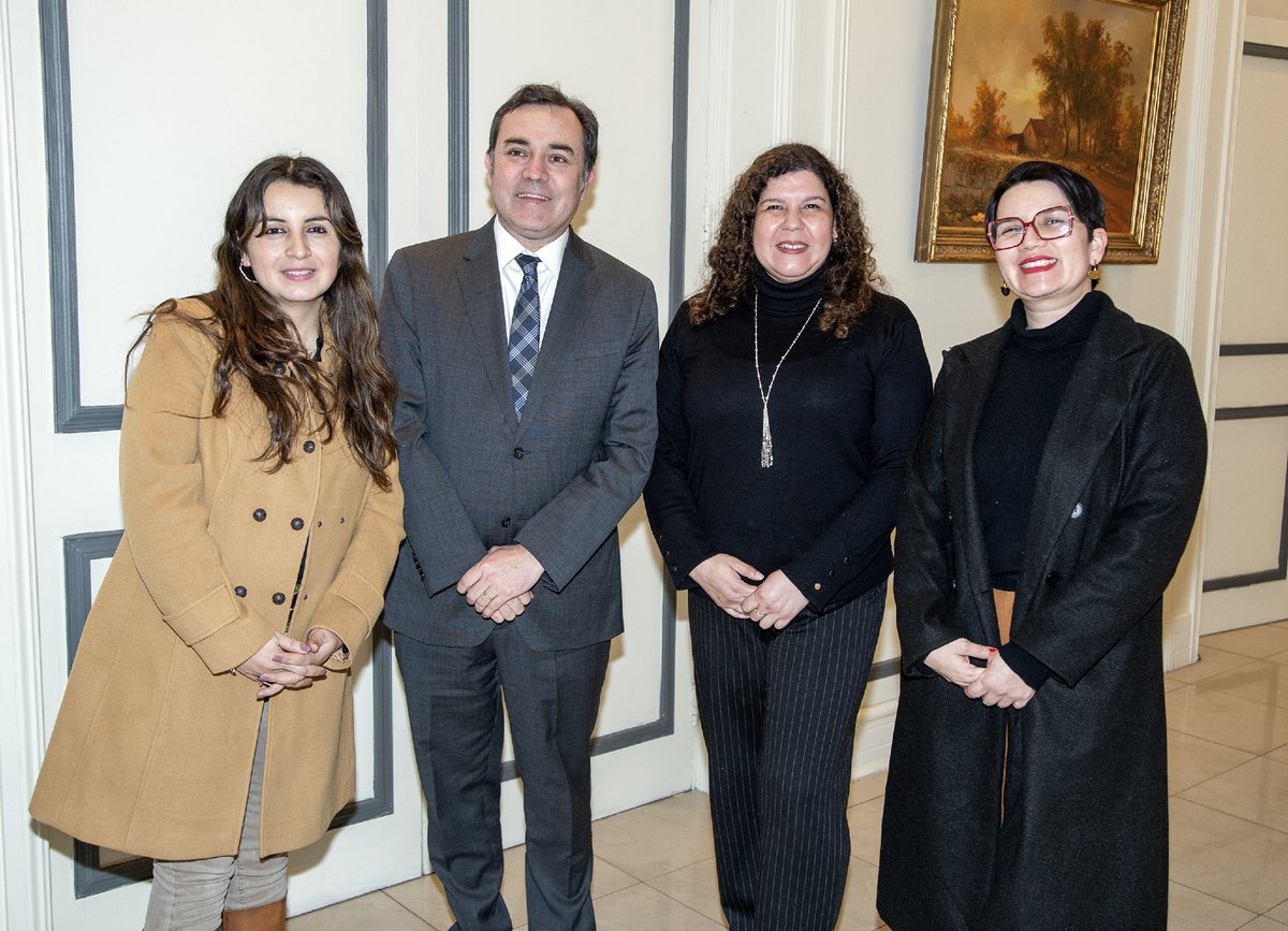 Facultad de Educación UDLA tweet media