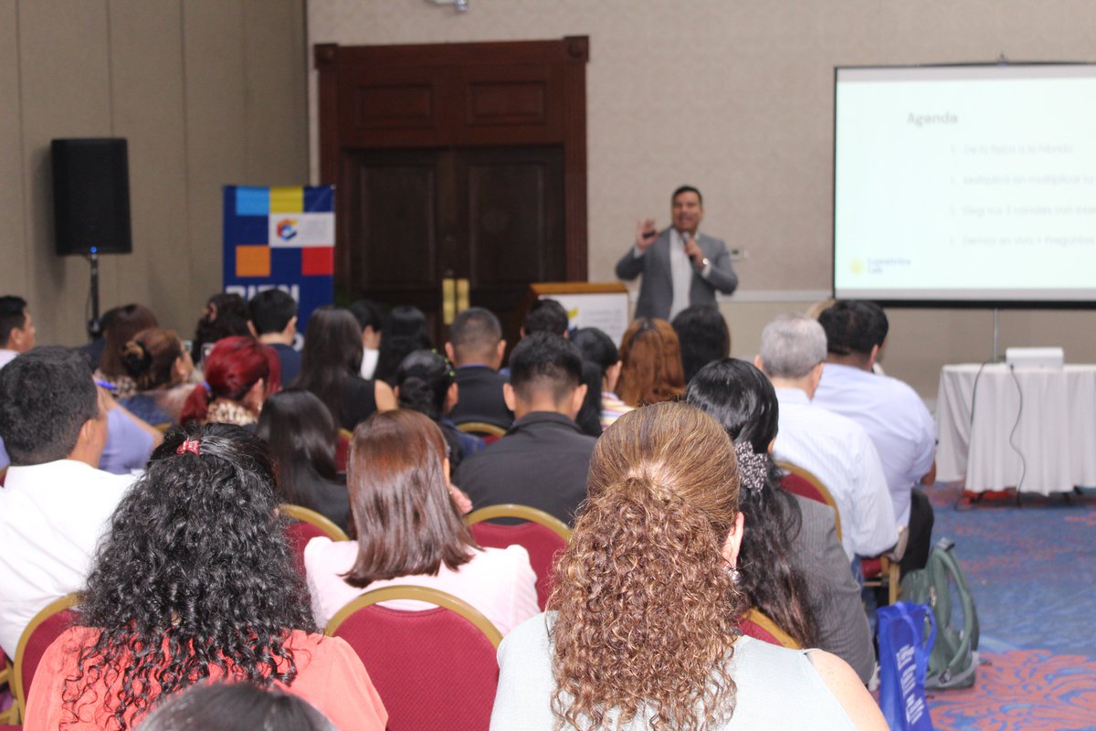 Comercio&Negocios (@comercionegoci1) on Twitter photo <a href="/camarasal/">Cámara de Comercio e Industria de El Salvador 🇸🇻</a> reunió a más de 80 empresarios en E-Com Trends 2025, un evento que ofreció herramientas clave para que las #MIPYMES se adapten a los nuevos hábitos de consumo y modernicen sus estrategias de venta.
Te lo contamos aquí 👉acortar.link/YhC62z <a href="/camarasal/">Cámara de Comercio e Industria de El Salvador 🇸🇻</a> reunió a más de 80 empresarios en E-Com Trends 2025, un evento que ofreció herramientas clave para que las #MIPYMES se adapten a los nuevos hábitos de consumo y modernicen sus estrategias de venta.
Te lo contamos aquí 👉acortar.link/YhC62z