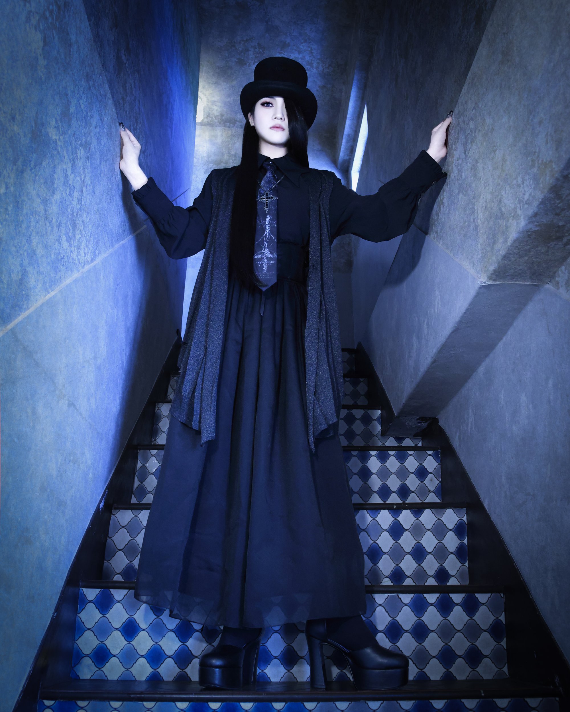 モワメームモワティエ 青薔薇 コサージュ