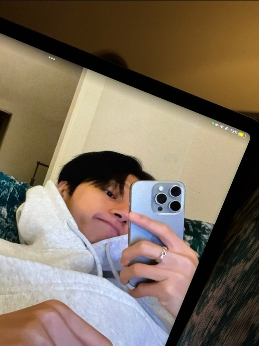 p0ltxrgeist's tweet image. Comfiest fox in the whole world ☺️