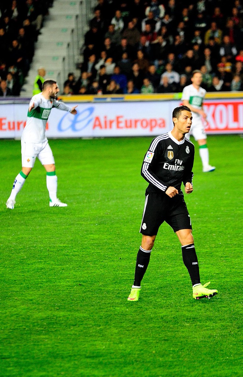 CR7HQ_'s tweet image. Elche - Real Madrid
2015