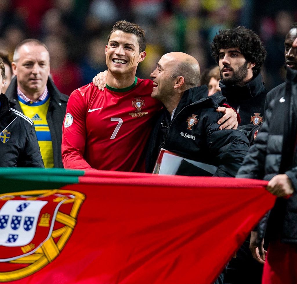 CR7HQ_'s tweet image. Sweden vs Portugal
 on November 19, 2013 .
#CristianoRonaldo