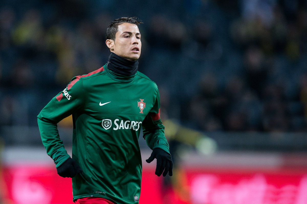 CR7HQ_'s tweet image. Sweden vs Portugal
 on November 19, 2013 .
#CristianoRonaldo