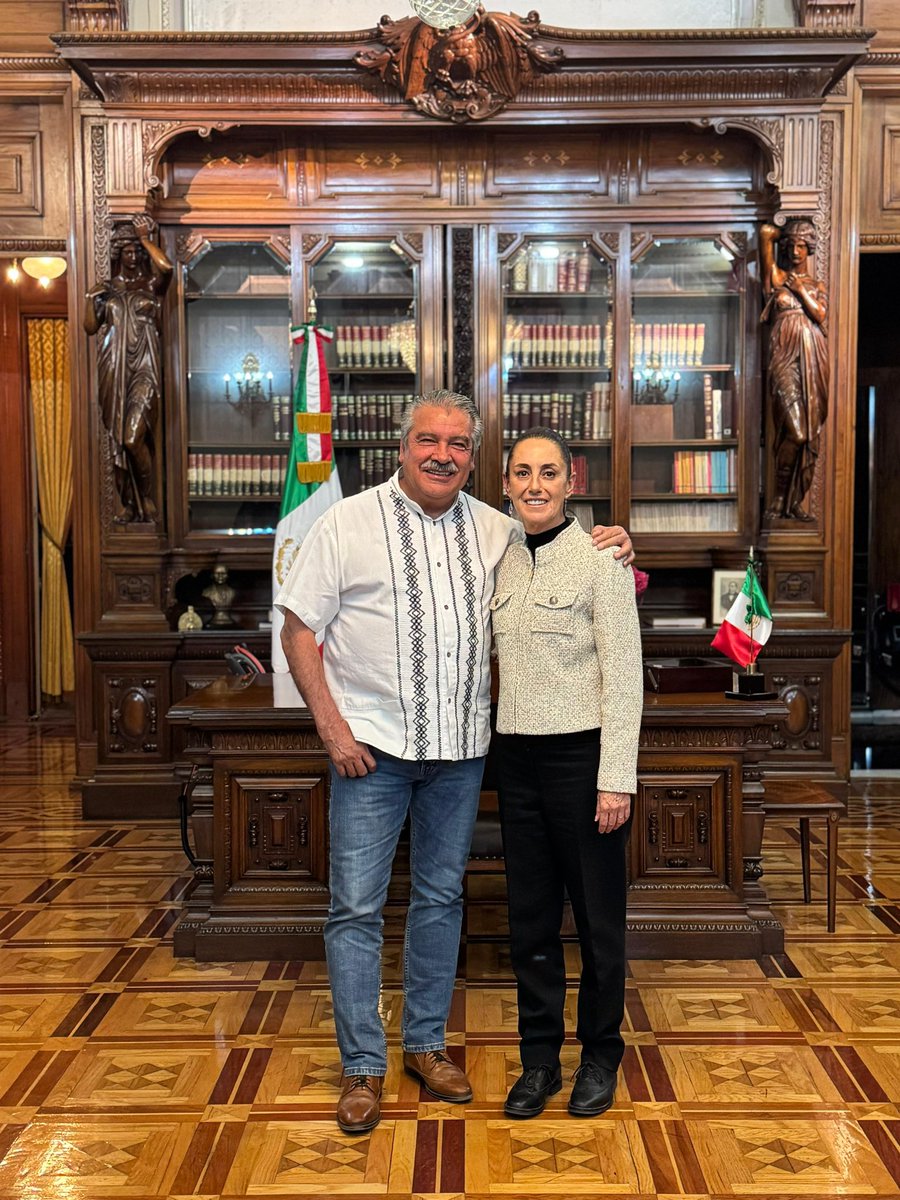 raulmoronO's tweet image. Reconozco el gran liderazgo que, la Presidenta de México, @Claudiashein, ha demostrado para hacer frente con conocimiento, firmeza y amor al pueblo, a los diversos retos que tiene el país. Así se lo hice saber de manera personal esta tarde en Palacio Nacional, además de…