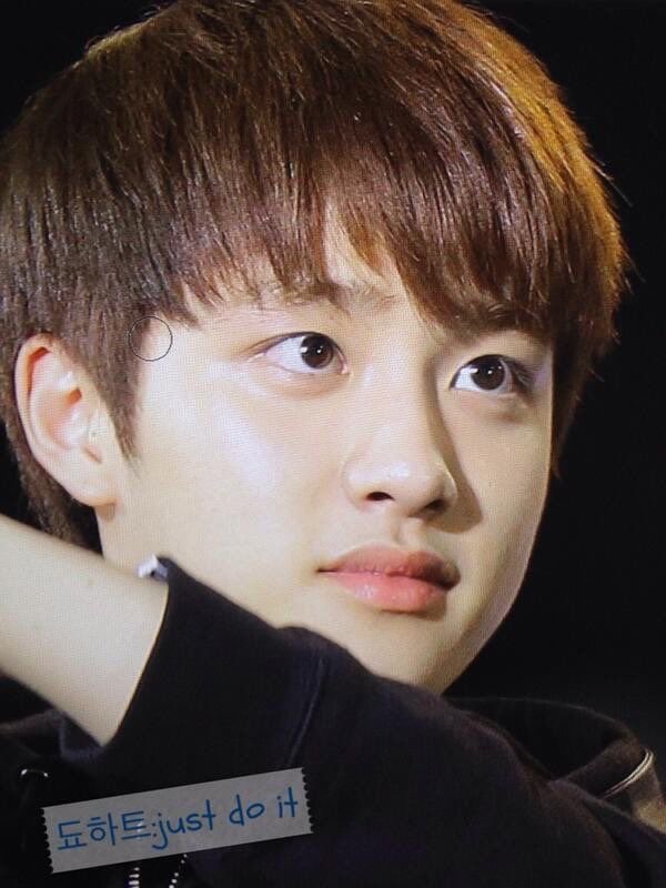 exomunge's tweet image. 아……볼따구 정말 말랑말랑하겠지
