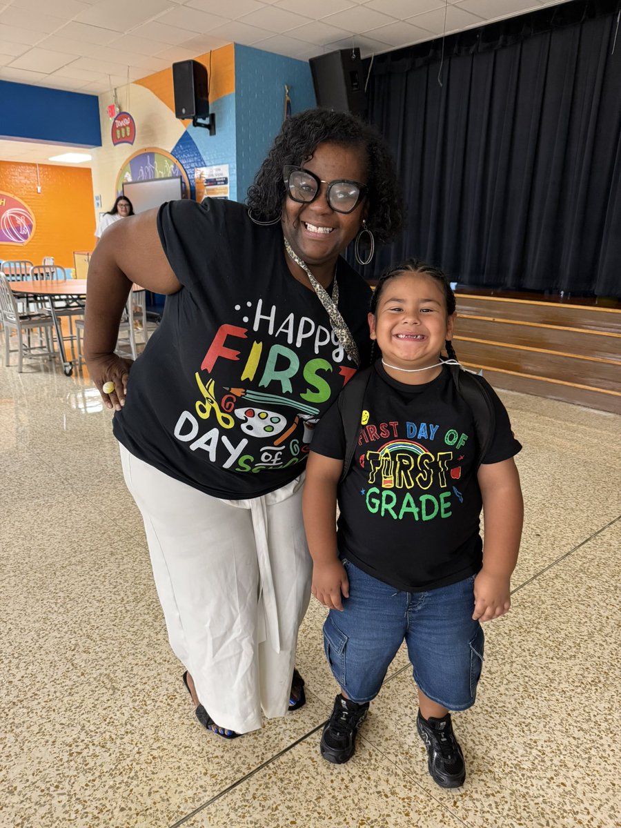 MsLBrooks1's tweet image. "First day of school was a huge success! 🙌 Students were greeted with a warm, welcoming environment and positive energy all around. Here’s to a year full of growth, learning, and community! 🌟 #FirstDayOfSchool #WelcomingVibes #NewBeginnings"
@ErmelES_AISD ADSY