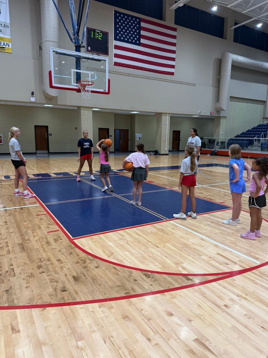 GirlsToombs's tweet image. Day 2 was GREAT!😍💙🏀
#Lunch&amp;amp;Learn