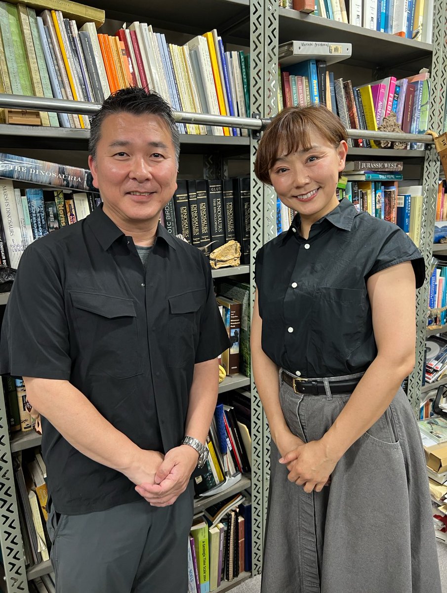 dino_mamire's tweet image. 私の相方でもある札幌テレビの急式さんが私の研究室に来てくれました。偶然、上が黒下がグレーと色が被った❗️