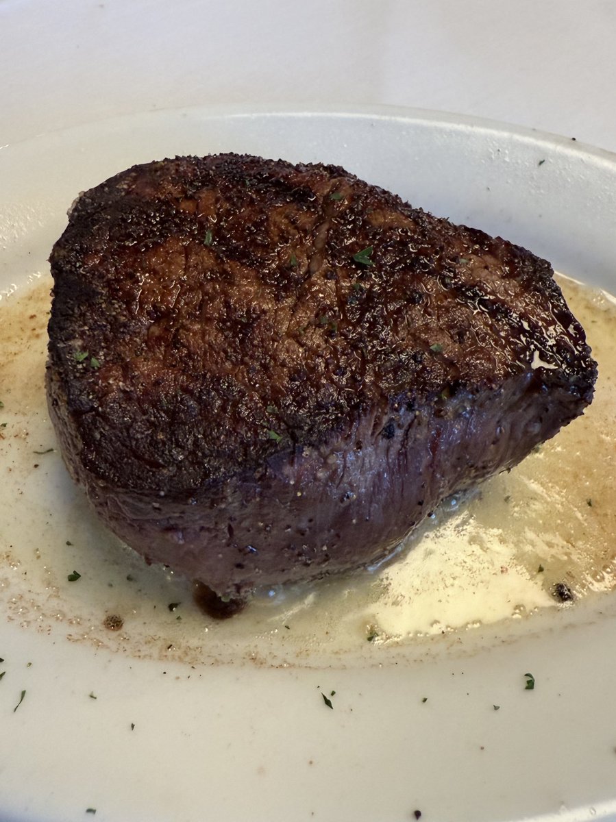 #AdoHibana

The performance in Duluth has finished! I was happy that the audience was up to the ceiling. To everyone in Japan, please don't confuse Duluth, Georgia with Duluth, Minnesota. It was so much fun! 

I had this steak in Duluth, but it has nothing to do with the show.