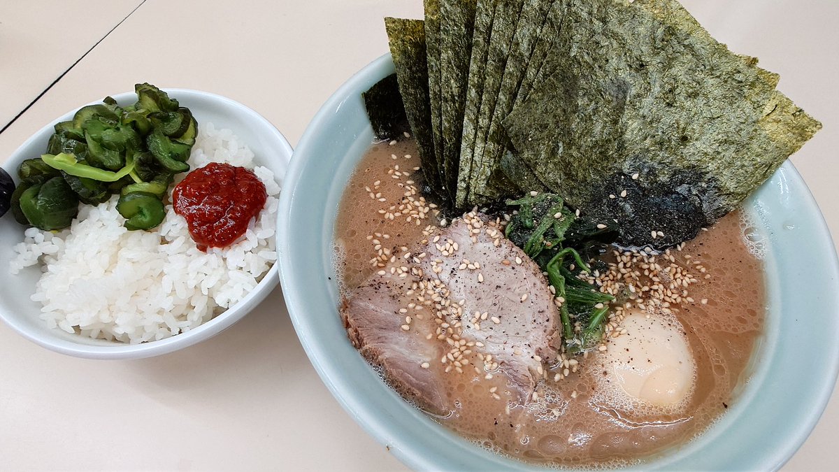 tadstader's tweet photo. 今日は外出の際ちょっと寄り道して水道橋のラーメン田中さんへ。
いつも通りやっぱり美味しすぎます😋　
店長、今日も最高です✨

@tanakaramen https://t.co/TM6ii4OAtg