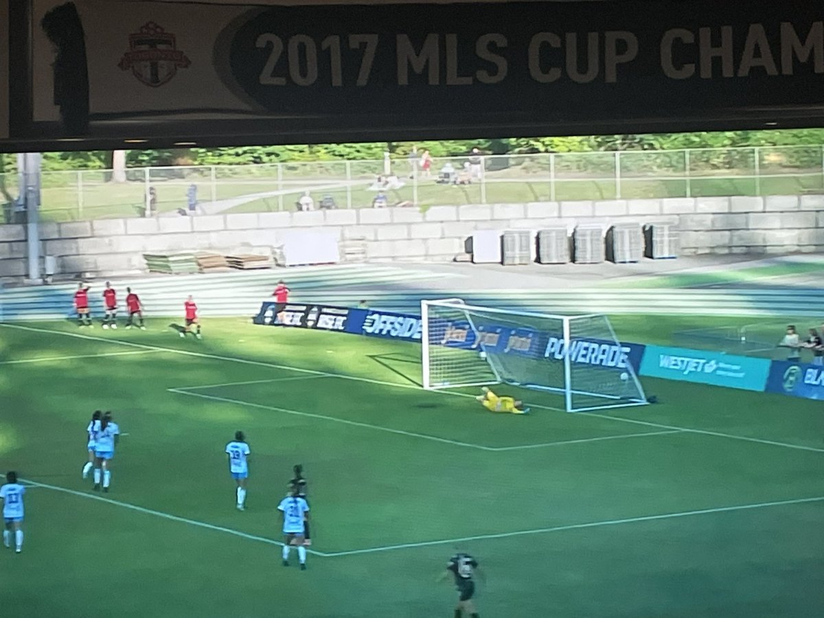 TFCLeafnation's tweet image. Dam what a strike. #VANTOR #AFCToronto | #RunItOurWay @NorthernSuperLg @AFC_Toronto vs 
@VancouverRiseFC #VanRiseFC @espn