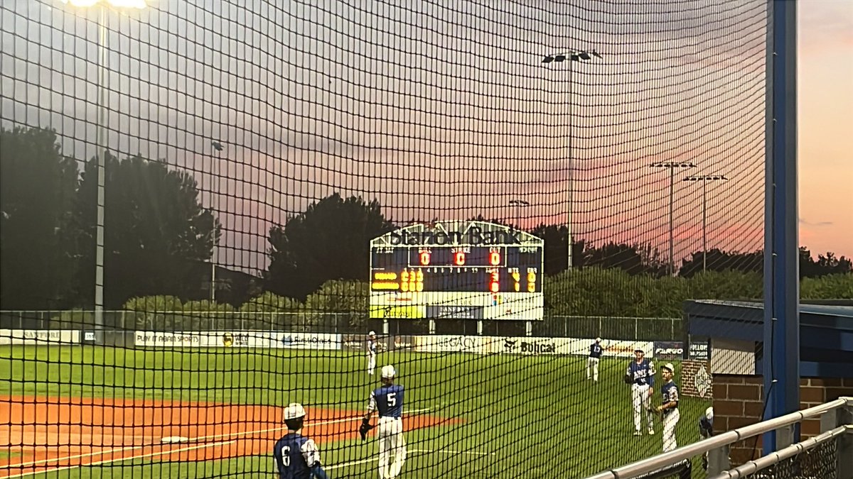 Problems with the lights in West Fargo. Patriots and Post 400 are taking the party to Starion. Can’t make it up.

3-0 Stars, top 4th in game 2.