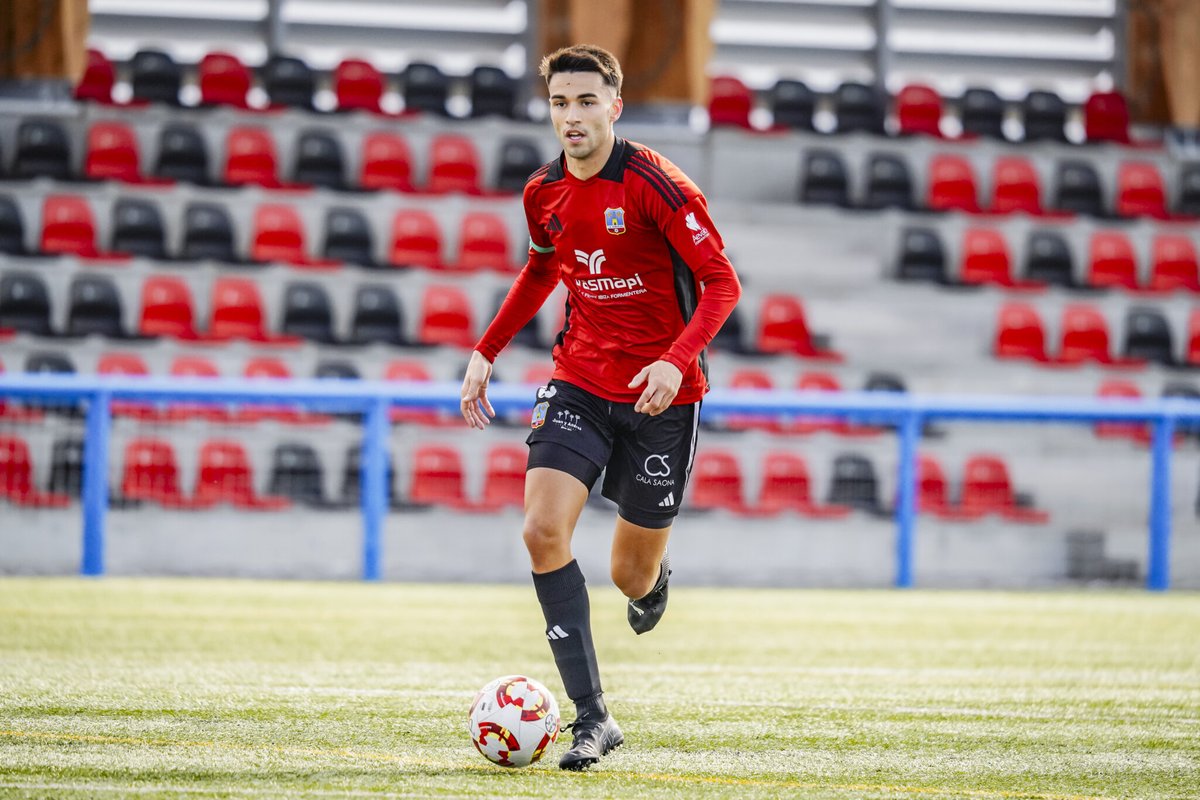 ⚽️ #Fútbol 
🟠 El abulense Raúl Arroyo renueva con el Formentera
deportesavila.es/el-abulense-ra… 
<a href="/raularroyo10/">Raúl Arroyo</a>