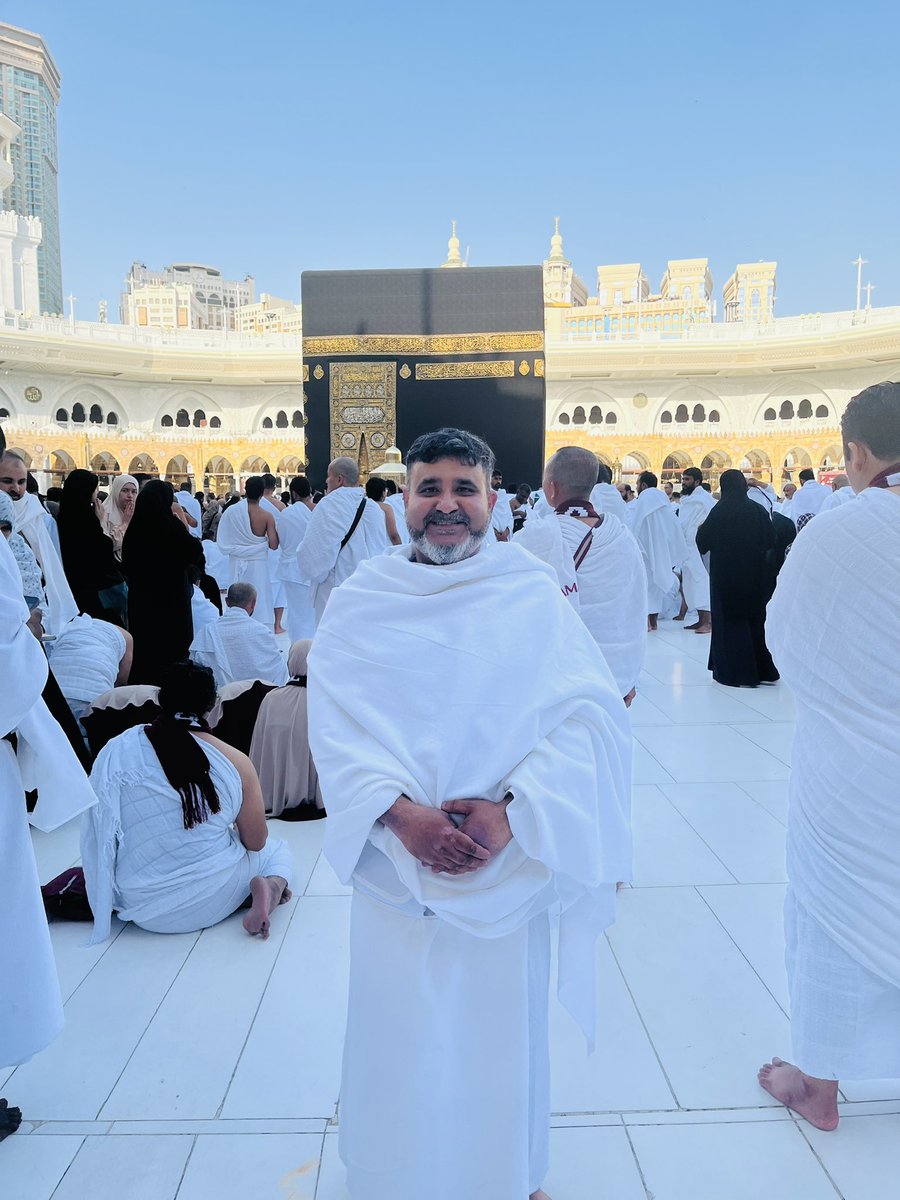 This journey wasn’t just a physical one—it was a spiritual awakening. From the farewell at home to the final dua in Makkah, every step was filled with emotion, reflection, and deep gratitude. I made special duas for my family, my community in Oldham, and for Shahjalal Mosque and